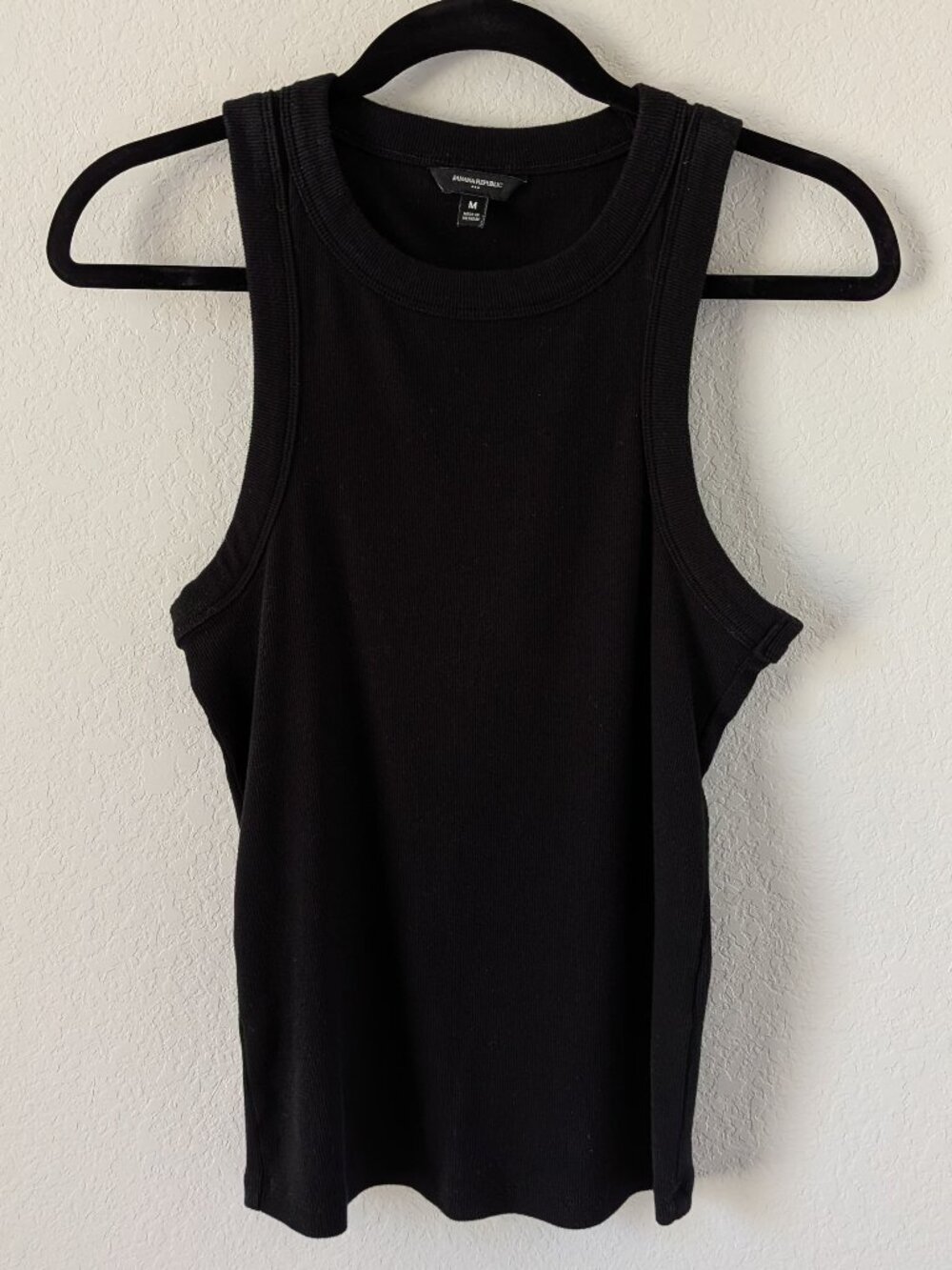 WASHED NEVER WORN!  Black Ribbed Cutaway Tank Top - Banana Republic - size MED